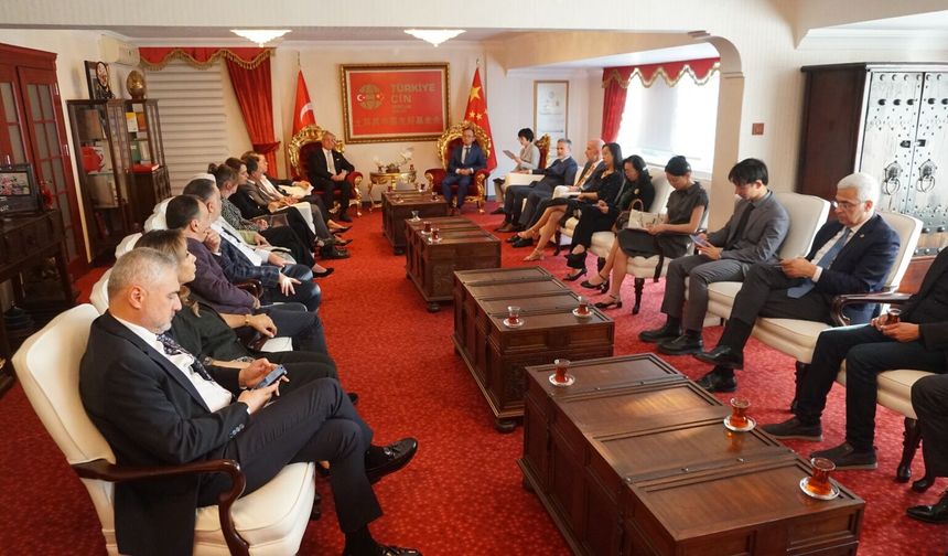 Türkiye-Çin Diplomatik İlişkilerinin 55. Yılında Vakfımızda Üst Düzey Buluşma