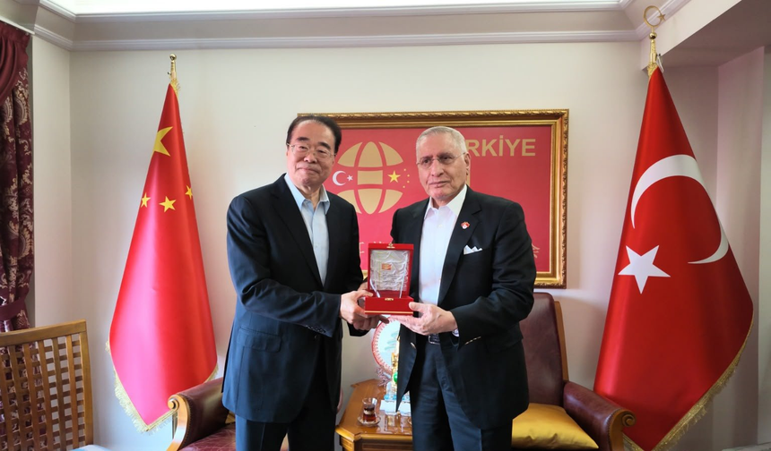 Hong Kong, Makao, Tayvan ve Yurtdışındaki Çinlilerle İlişkiler Komitesi heyetinden Türkiye Çin Dostluk Vakfı'na ziyaret